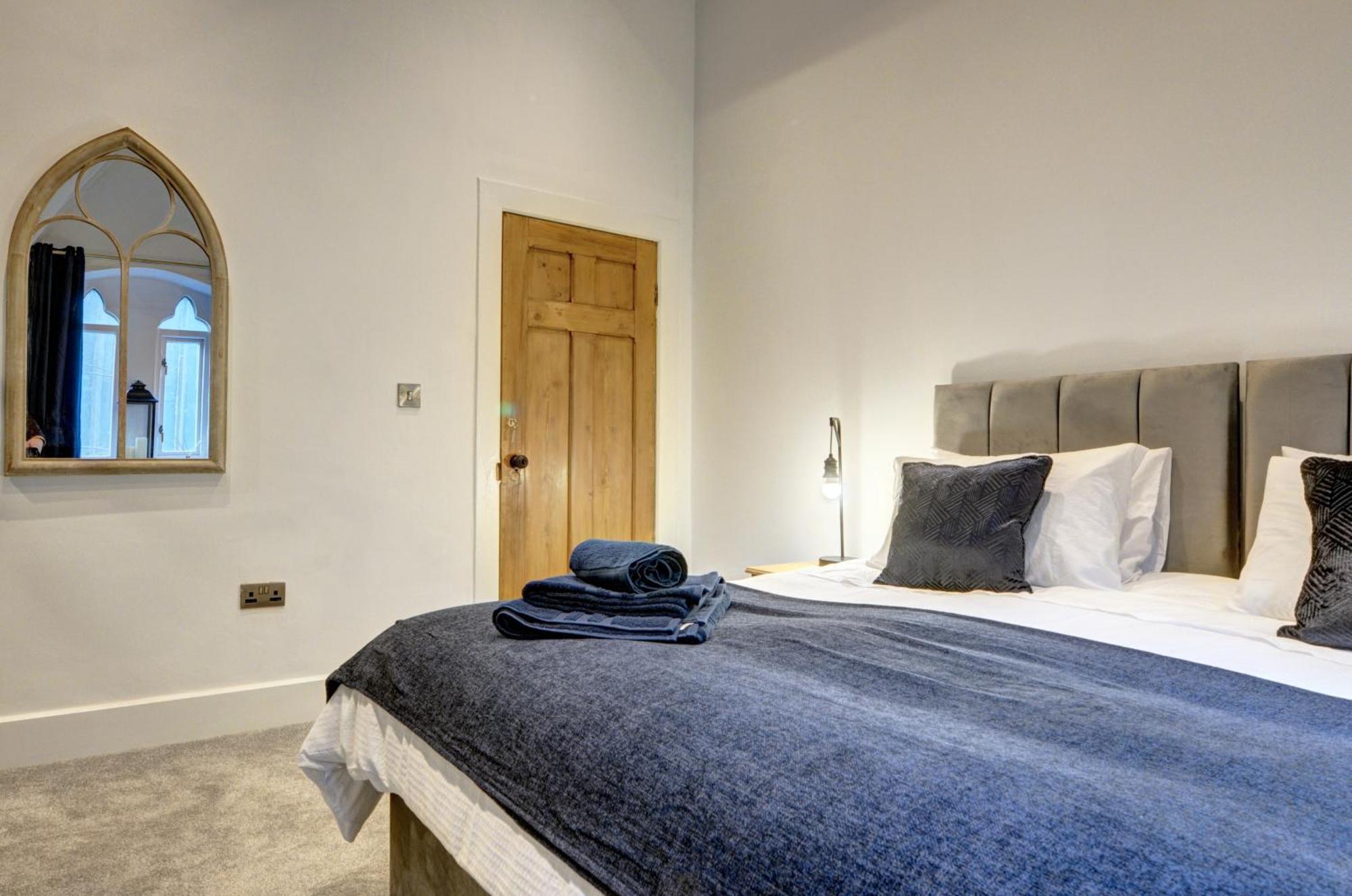 The Old Vicarage - Secure Parking, Fast Wifi, Garden Villa Leeds  Exterior foto
